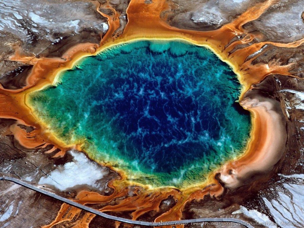 midway-geyser-grand-prismatic-yellowstone-national-park-wyoming_1152x864_25363